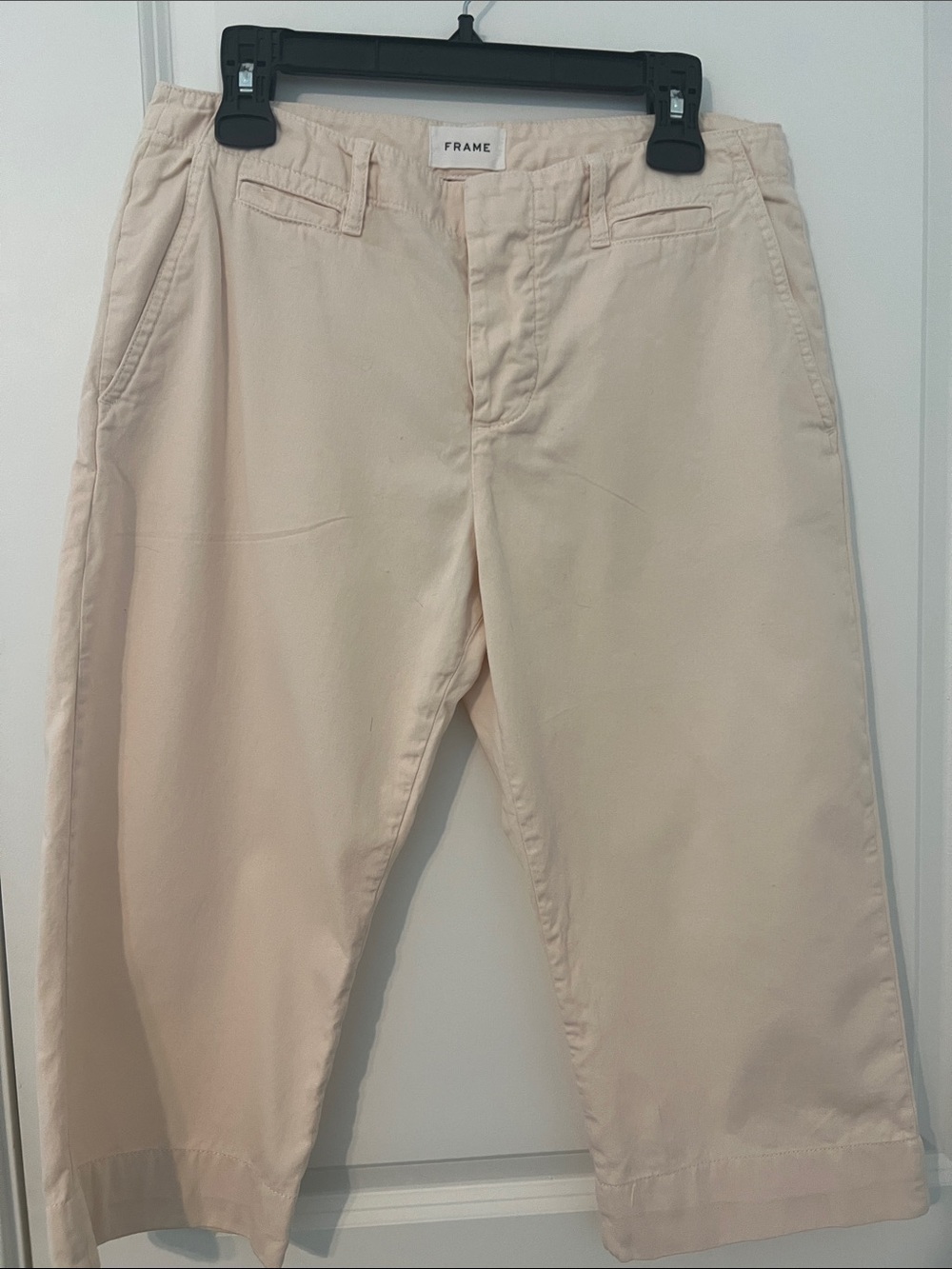 Frame capris.
